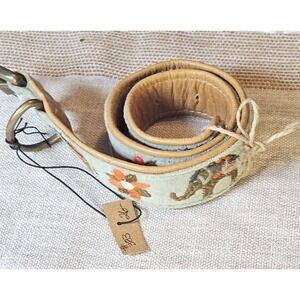 Dog Collar-Hand Woven- Embroidered Dog Collar Africa Size 21 Inches NWT
